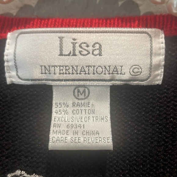 Christmas knit vest with zipper featuring landmarks from around the World - Picture 8 of 11